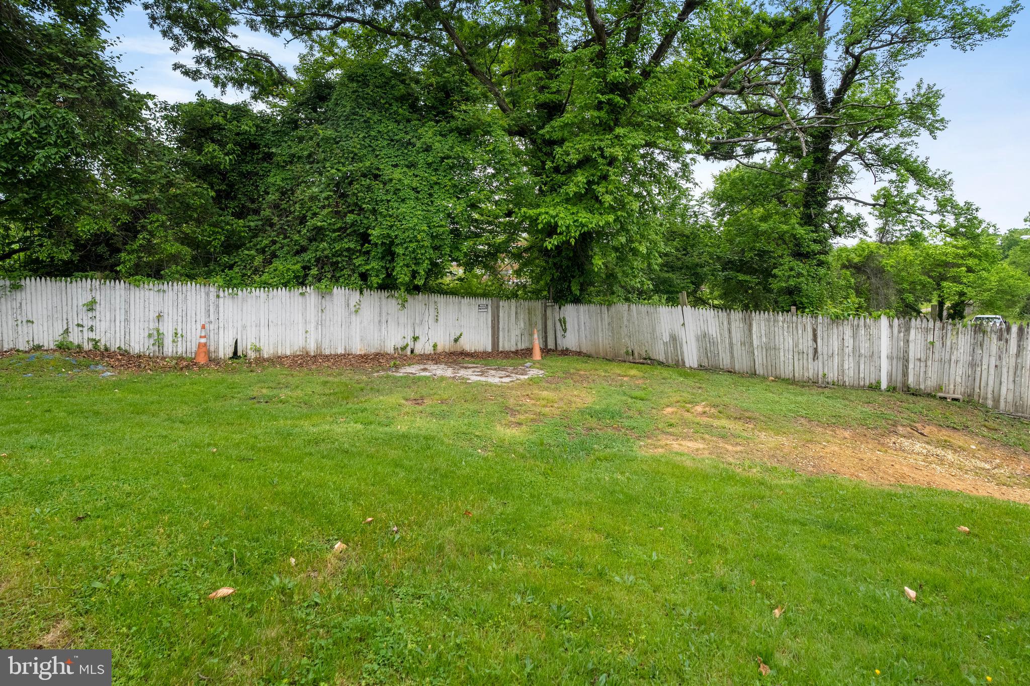 1400 Dunbar Oaks Dr