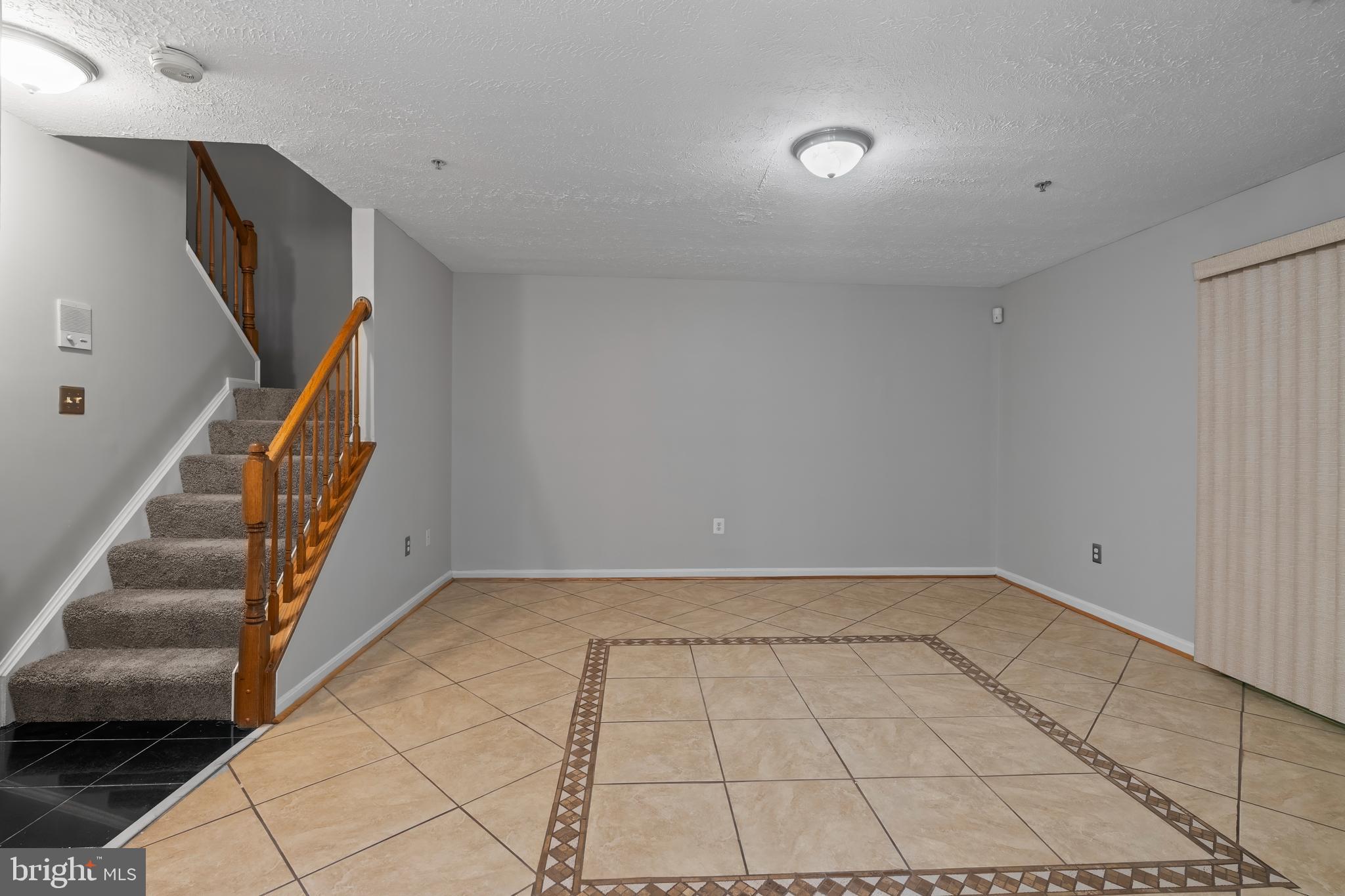 7818 Heartwood Ln