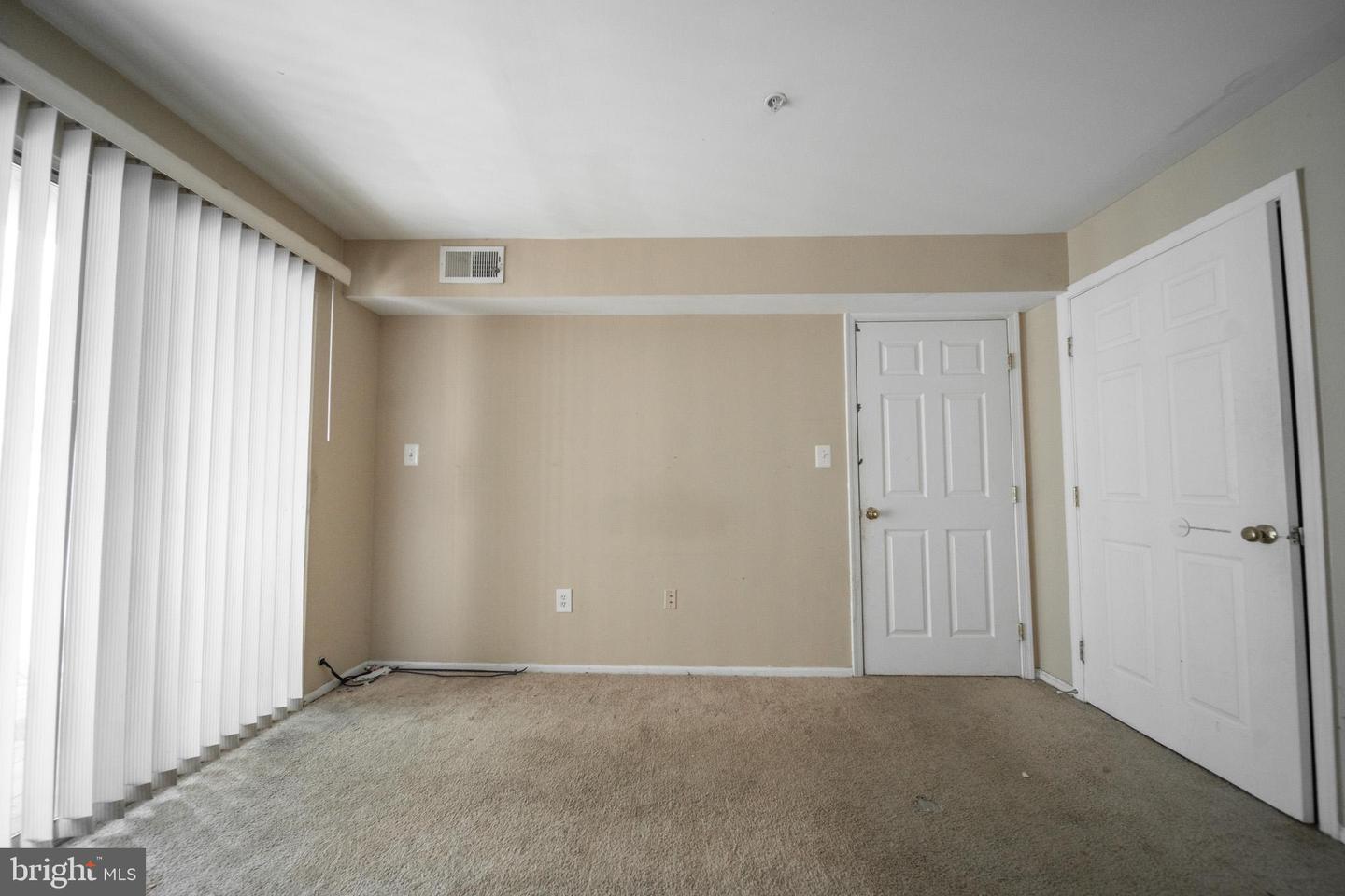 13900 Farnsworth Ln #4202