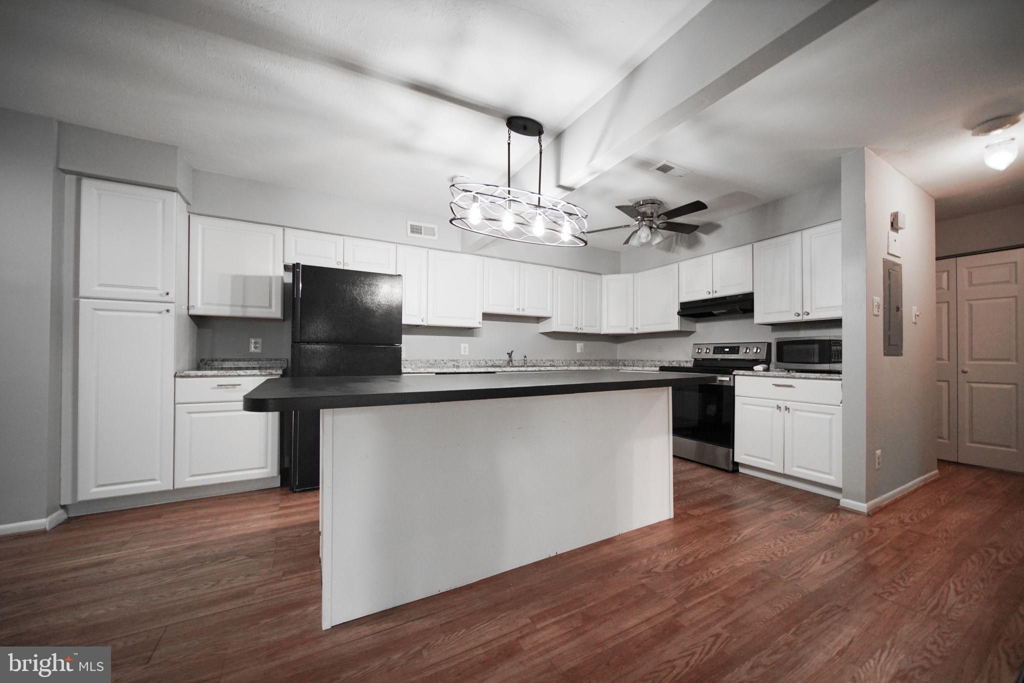 10106 CAMPUS WAY S 102-3B