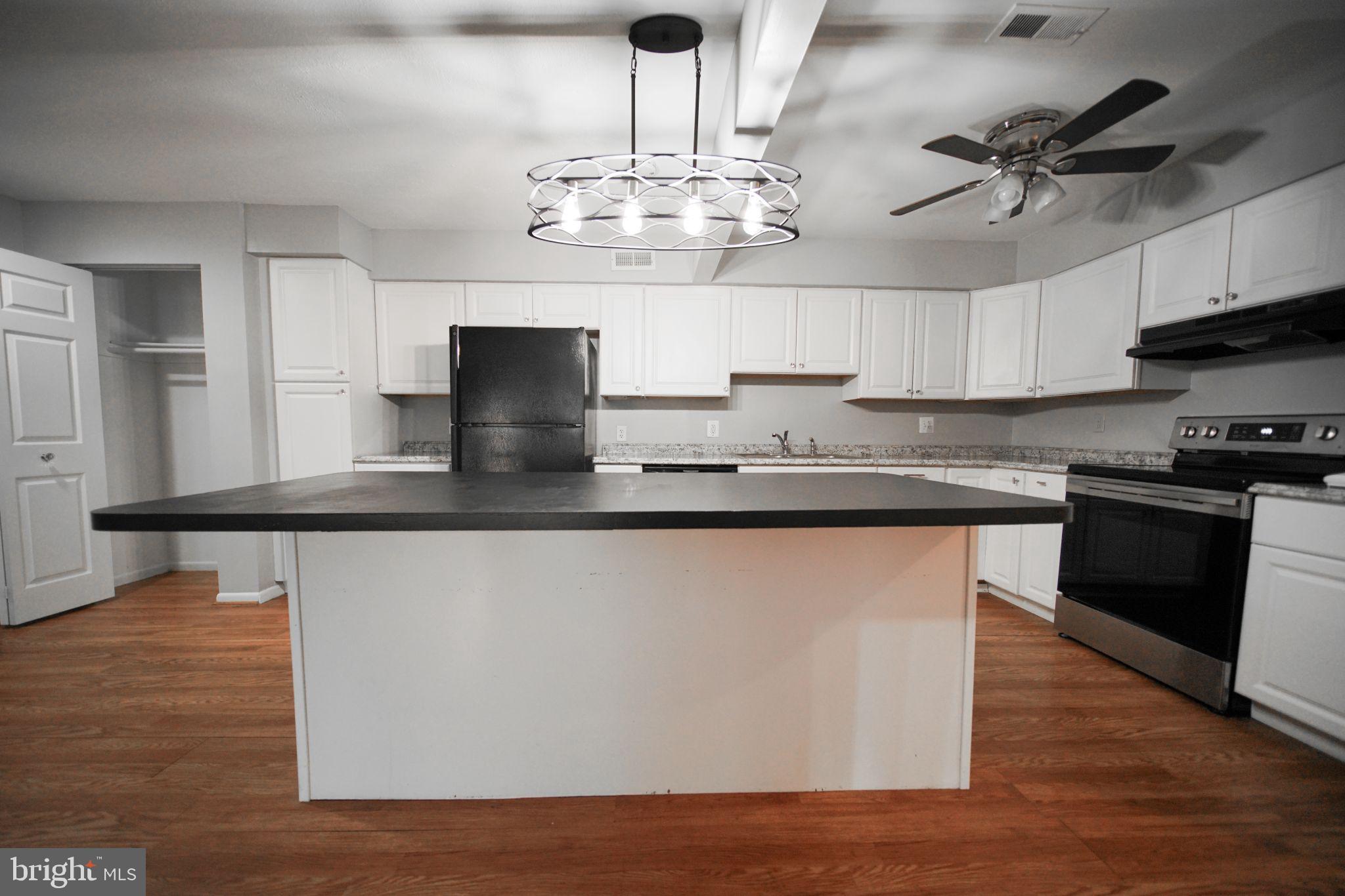 10106 CAMPUS WAY S 102-3B