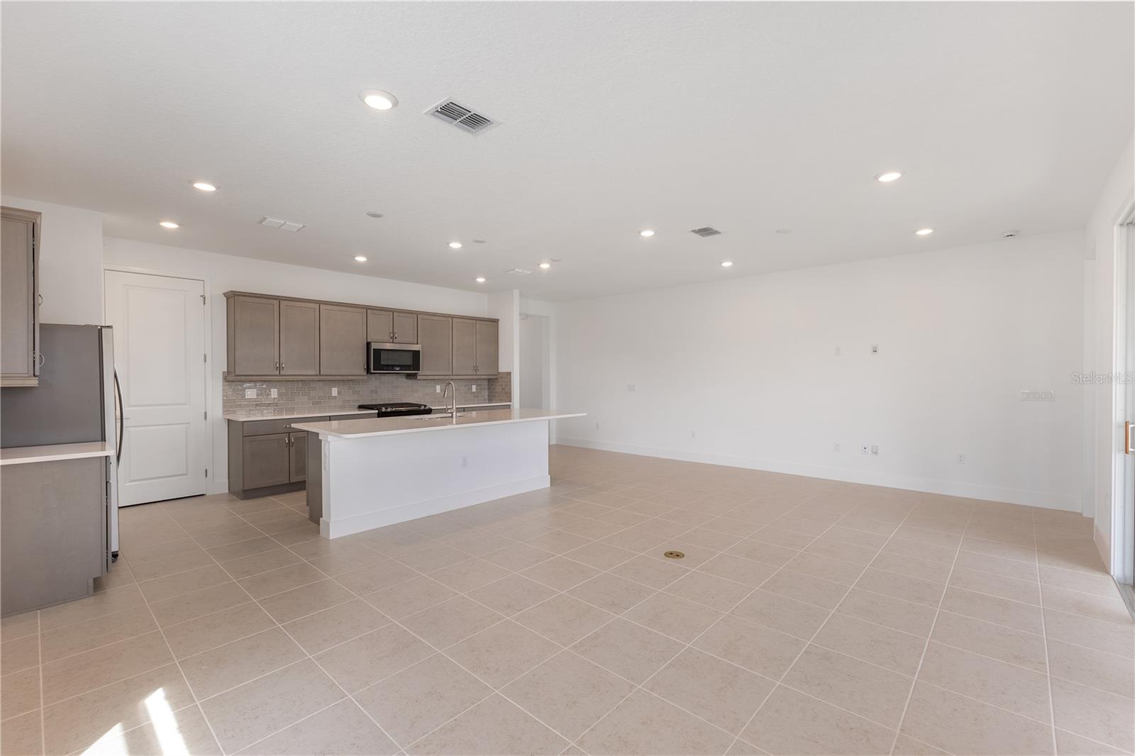 4443 NW 53RD AVENUE RD