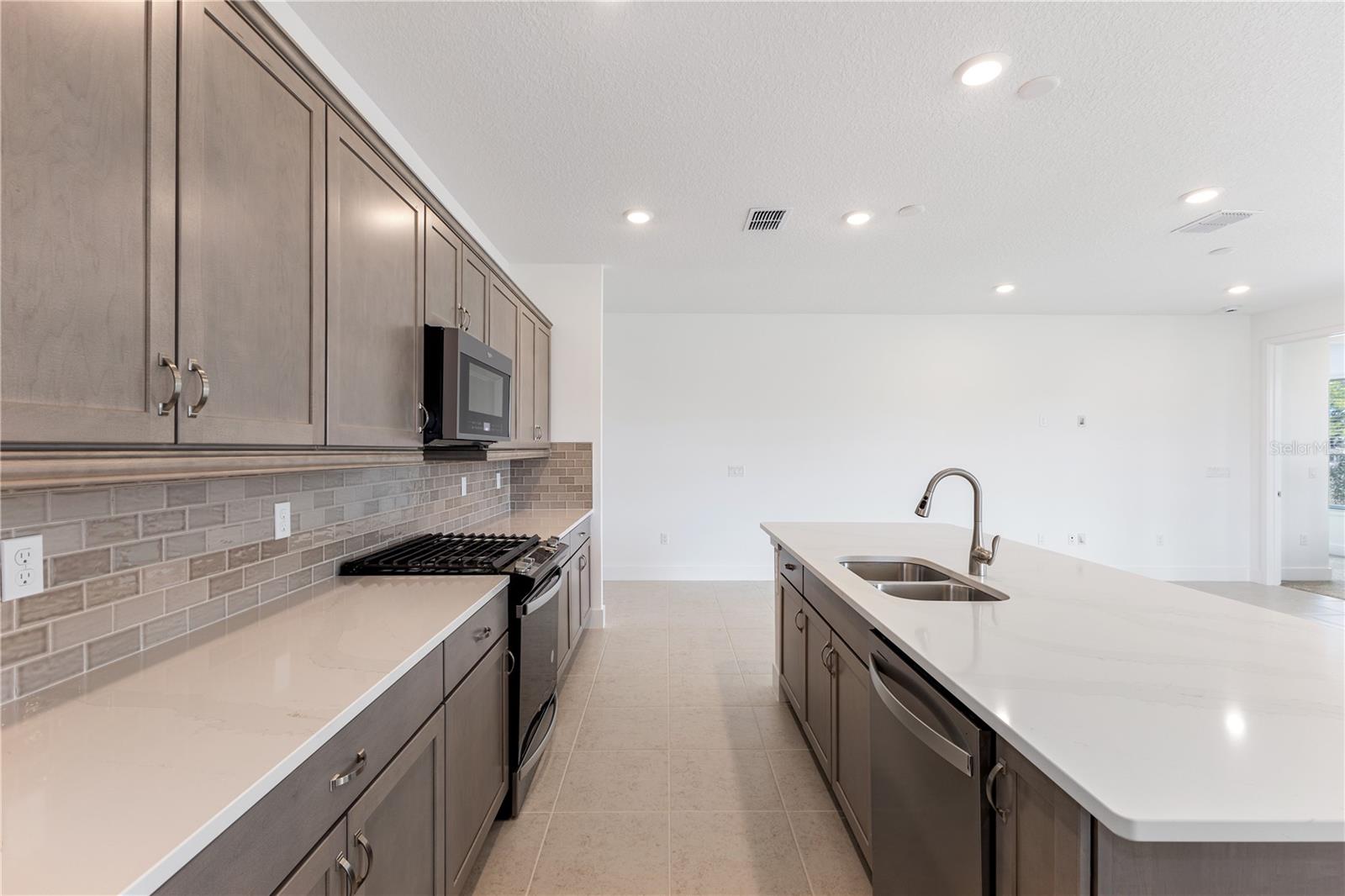 4443 NW 53RD AVENUE RD