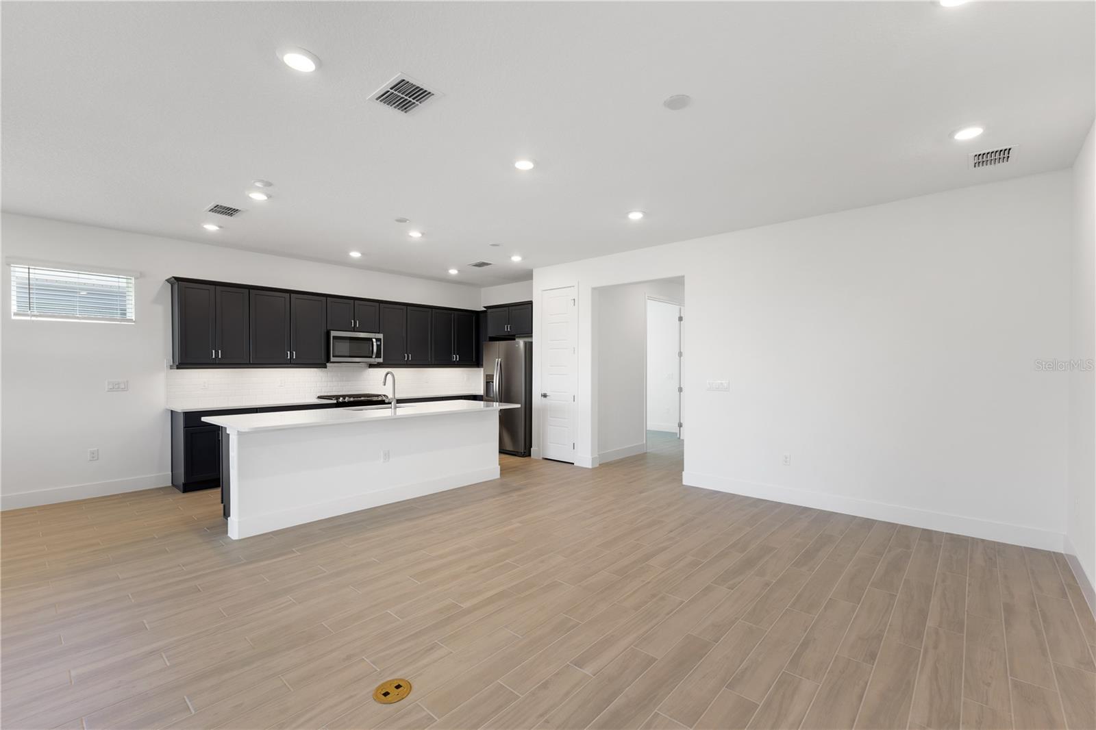 5447 NW 34TH ST