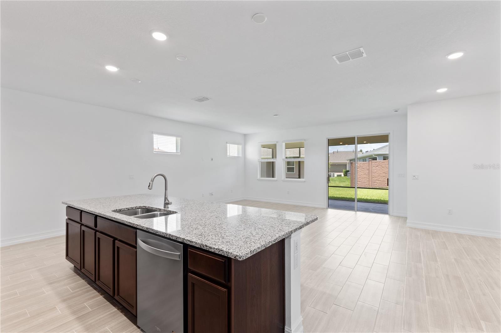 3231 NW 52ND AVENUE RD