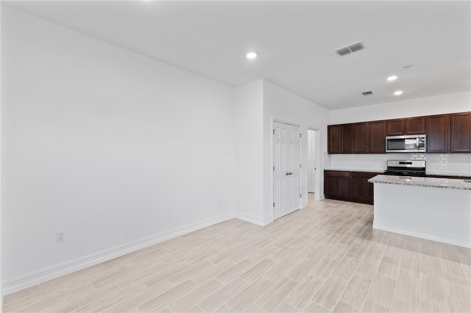 3231 NW 52ND AVENUE RD