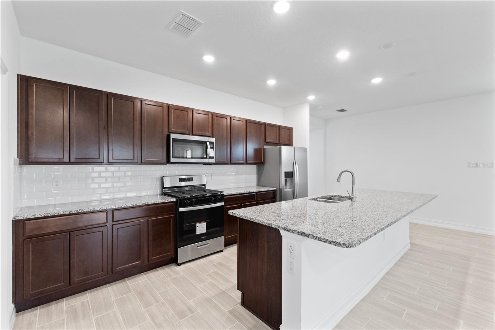 3231 NW 52ND AVENUE RD