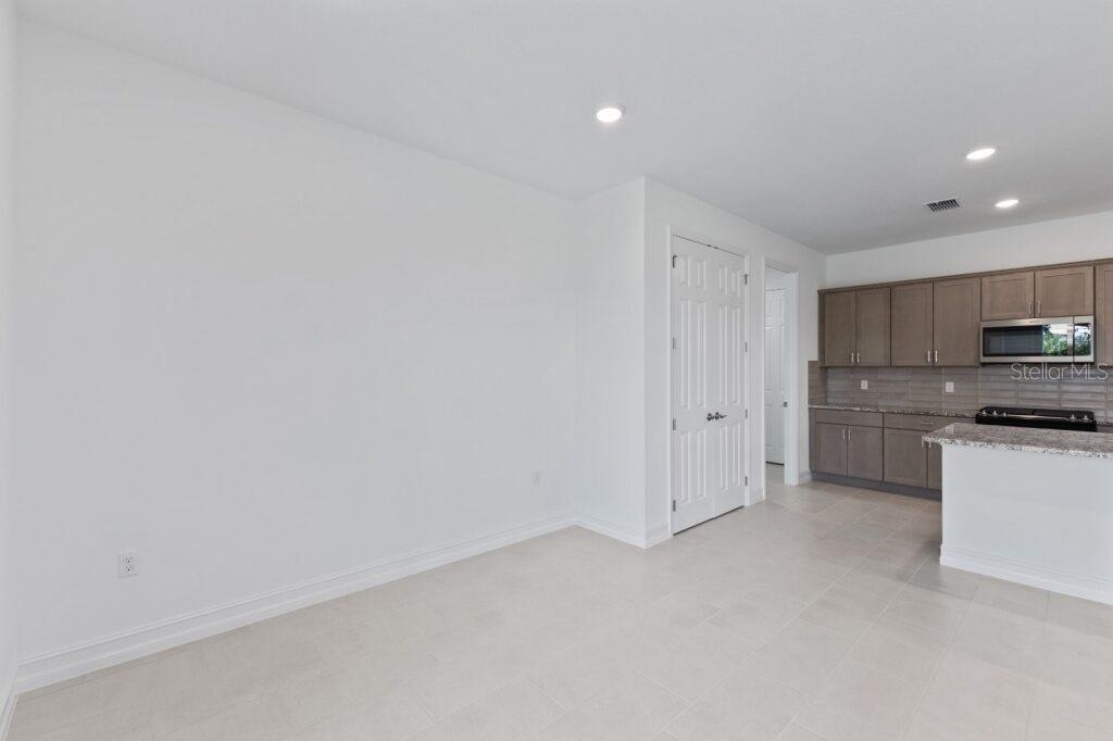 3210 NW 52ND AVENUE RD