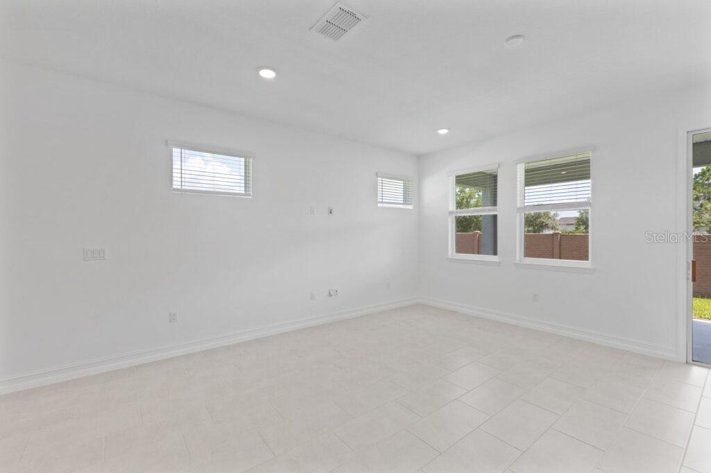 3210 NW 52ND AVENUE RD