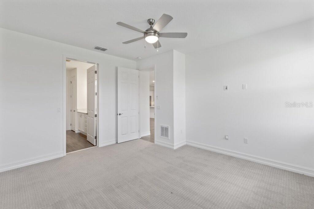 3223 NW 52ND AVENUE RD