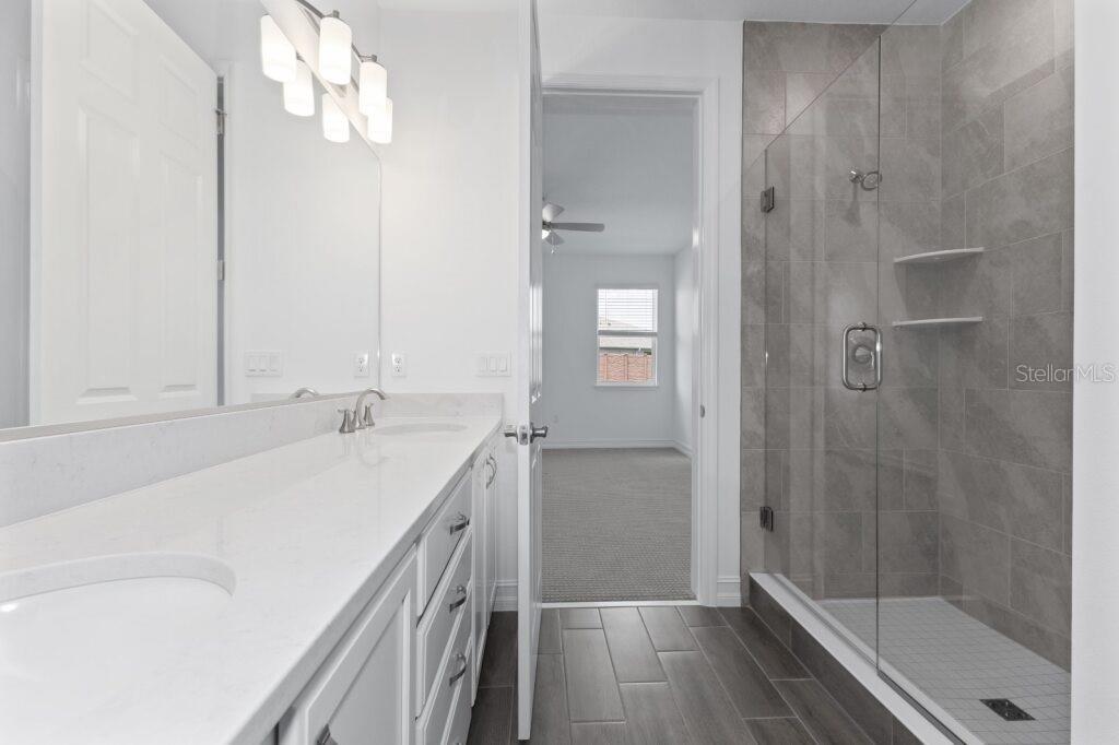 3223 NW 52ND AVENUE RD