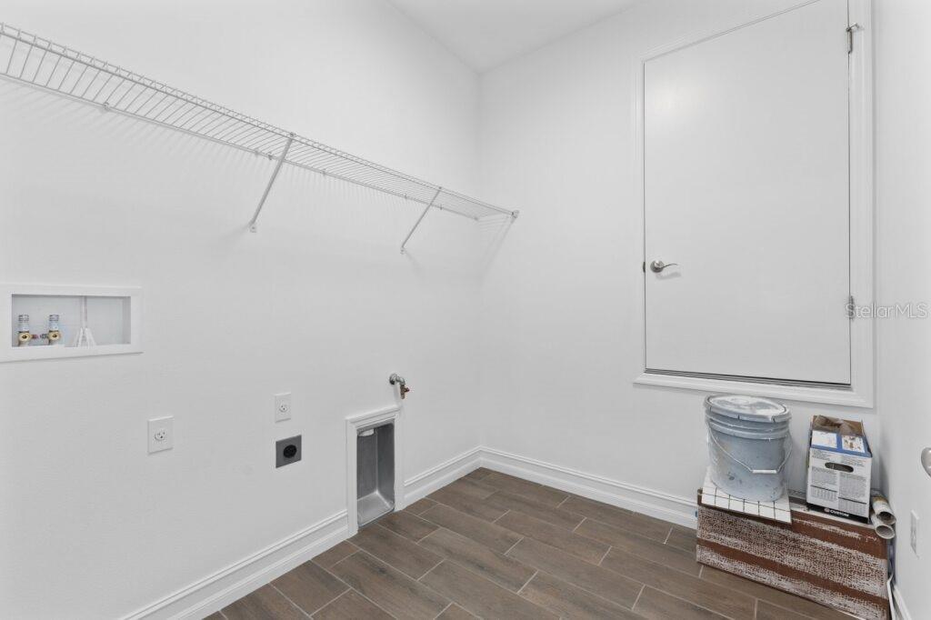 3223 NW 52ND AVENUE RD