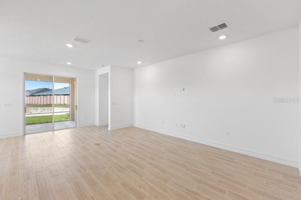 3320 NW 52ND AVENUE RD