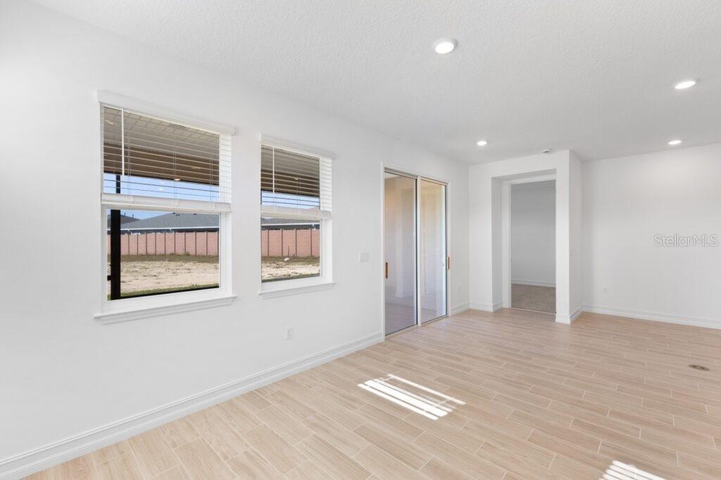 3320 NW 52ND AVENUE RD