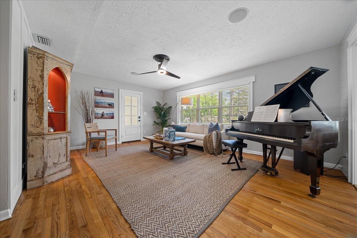 1228 NE 17TH TER