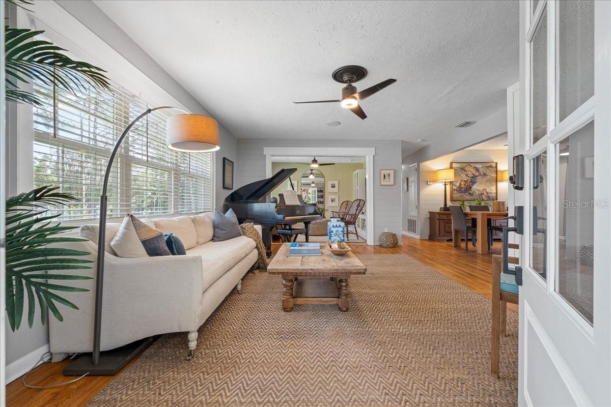 1228 NE 17TH TER