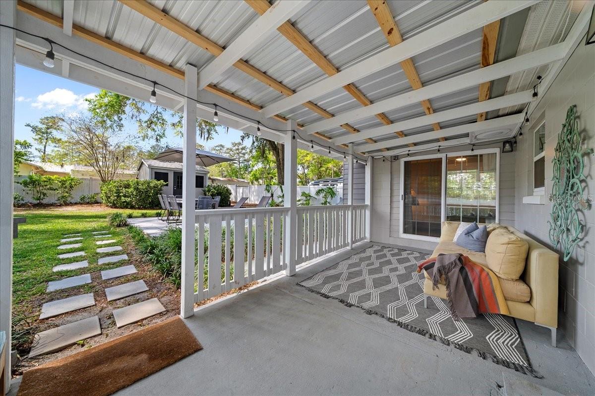 1228 NE 17TH TER