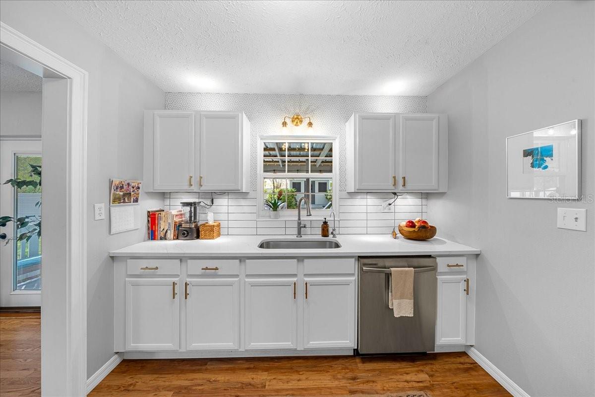 1228 NE 17TH TER