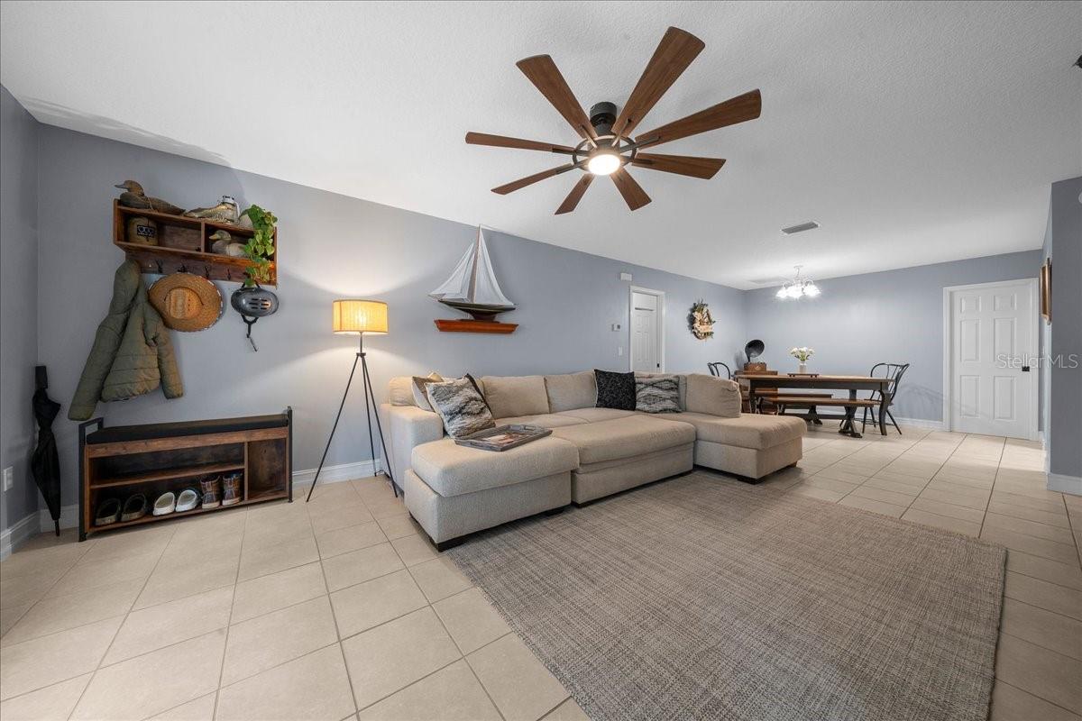 303 SE 29TH AVE
