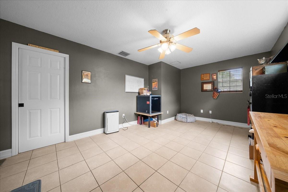 303 SE 29TH AVE