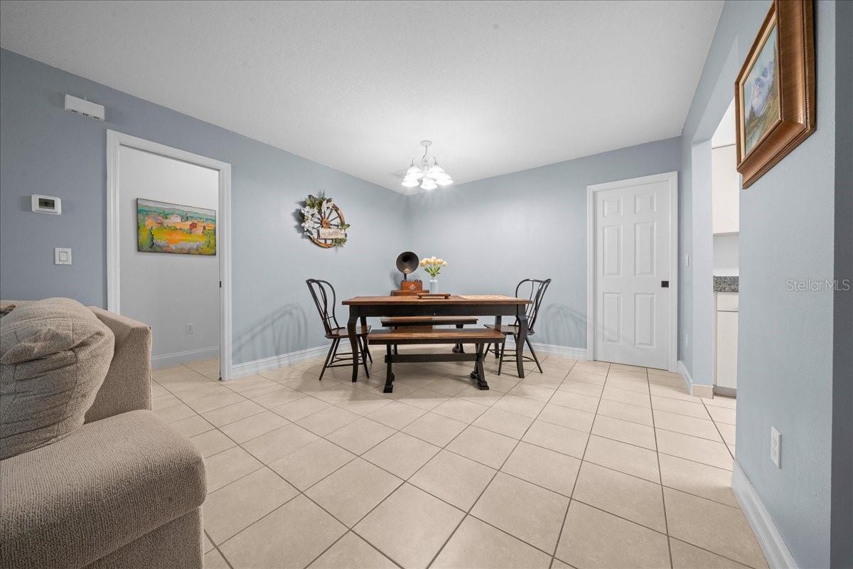 303 SE 29TH AVE