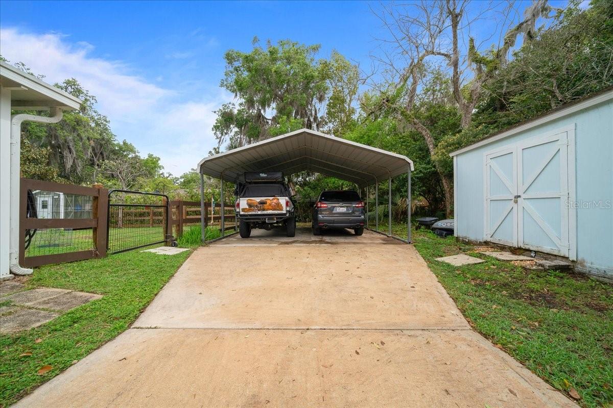 303 SE 29TH AVE