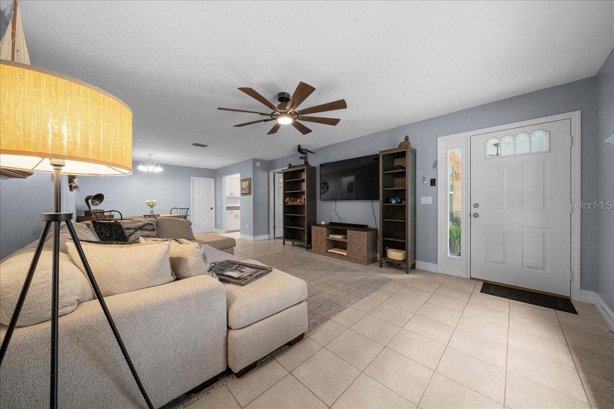 303 SE 29TH AVE