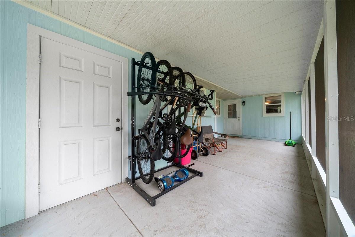 303 SE 29TH AVE