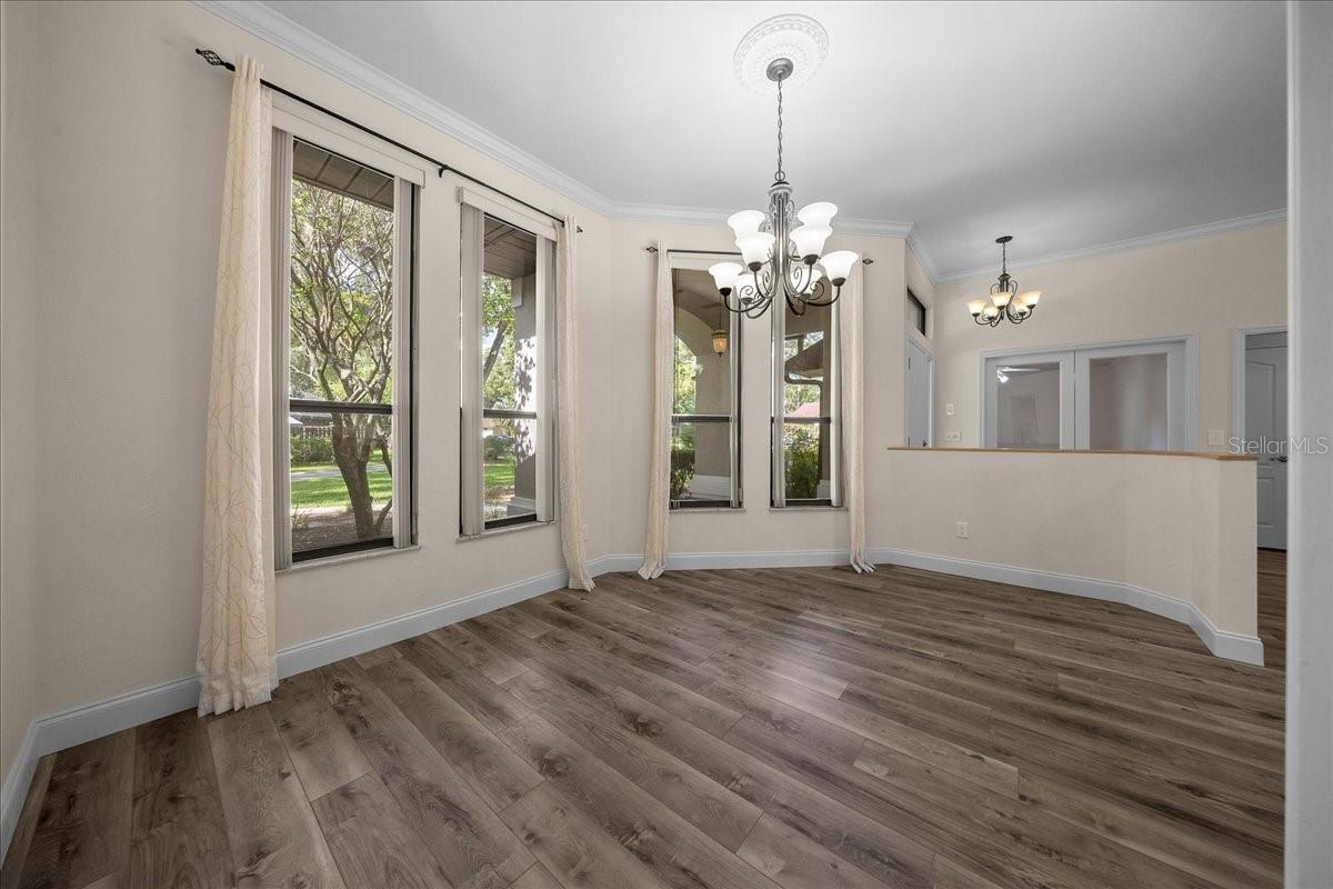 915 SW 82ND TER