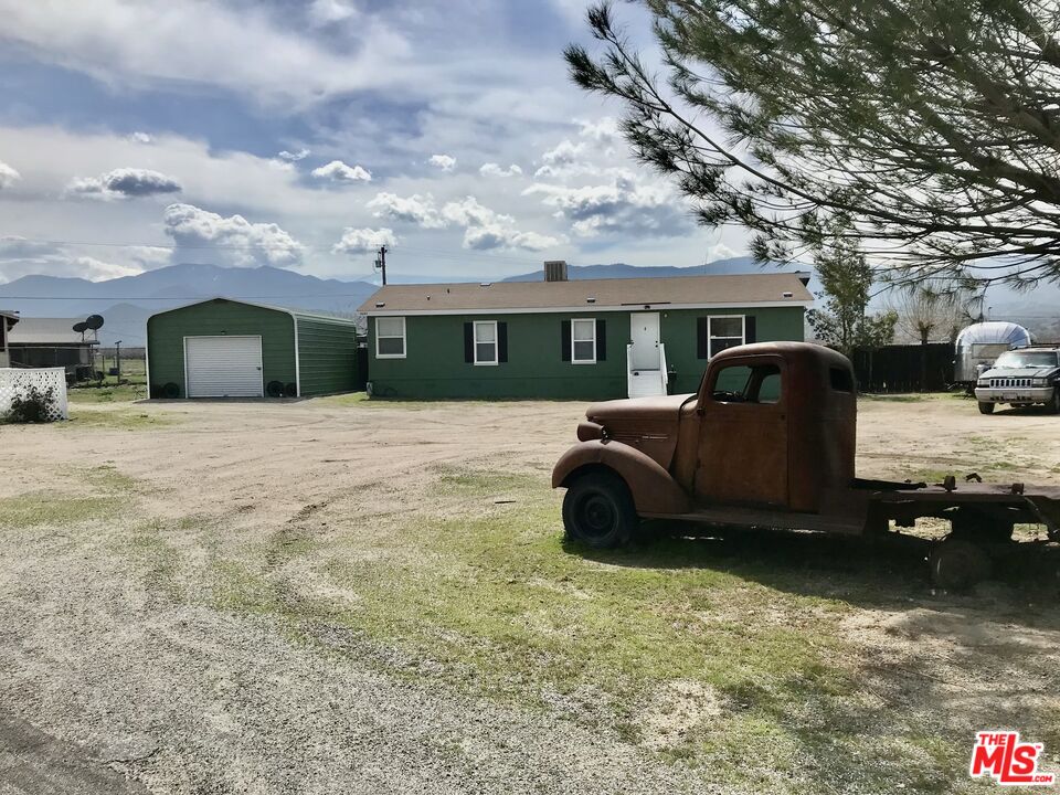 4042 El Roblar Rd