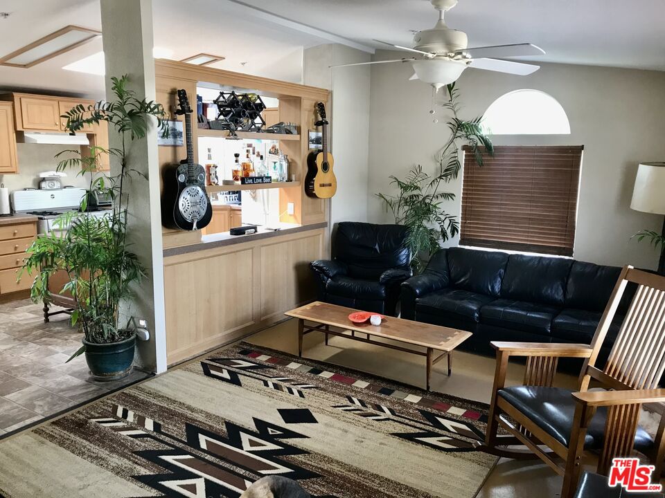 4042 El Roblar Rd