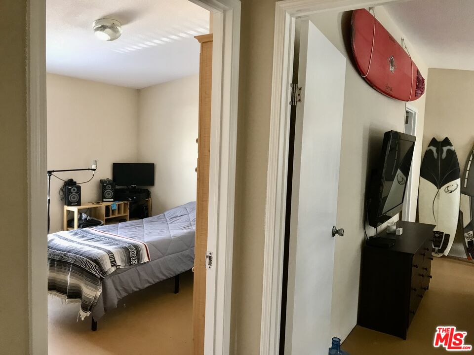 4042 El Roblar Rd