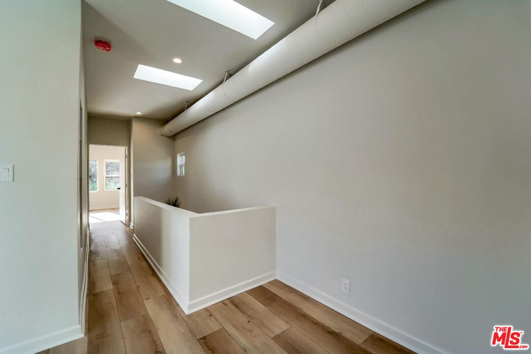 2708 2nd St