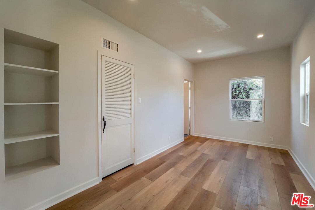 2708 2nd St