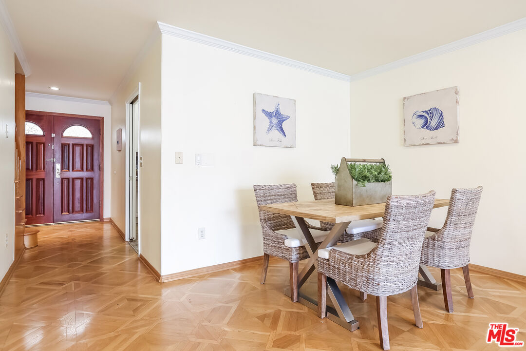1133 15th St Unit: 2