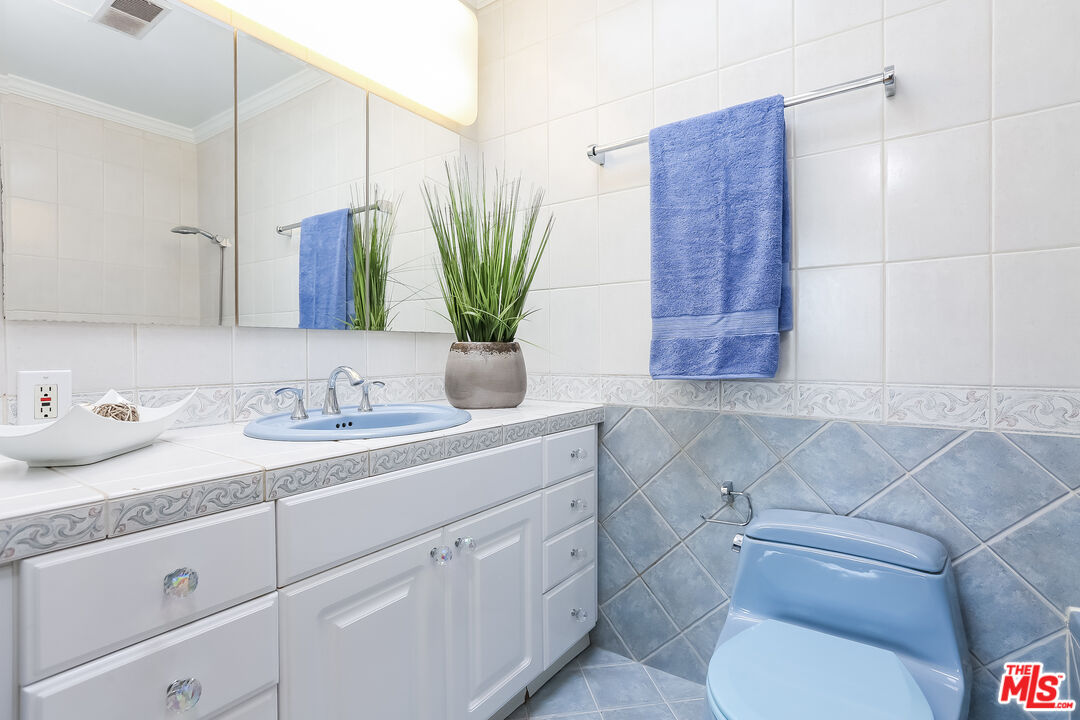 1133 15th St Unit: 2