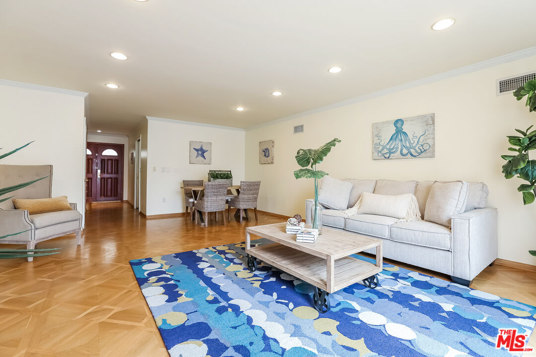 1133 15th St Unit: 2