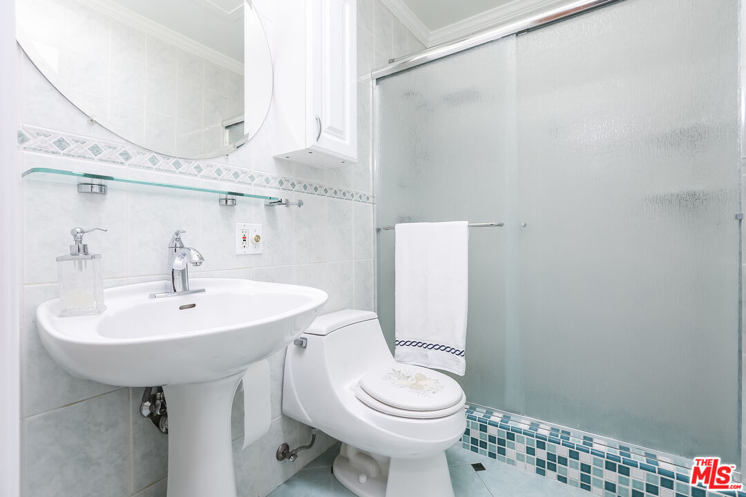 1133 15th St Unit: 2