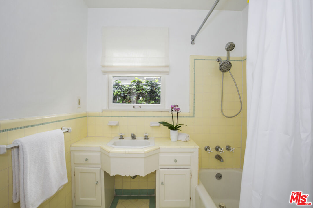 1033 9Th St Unit: 1033C