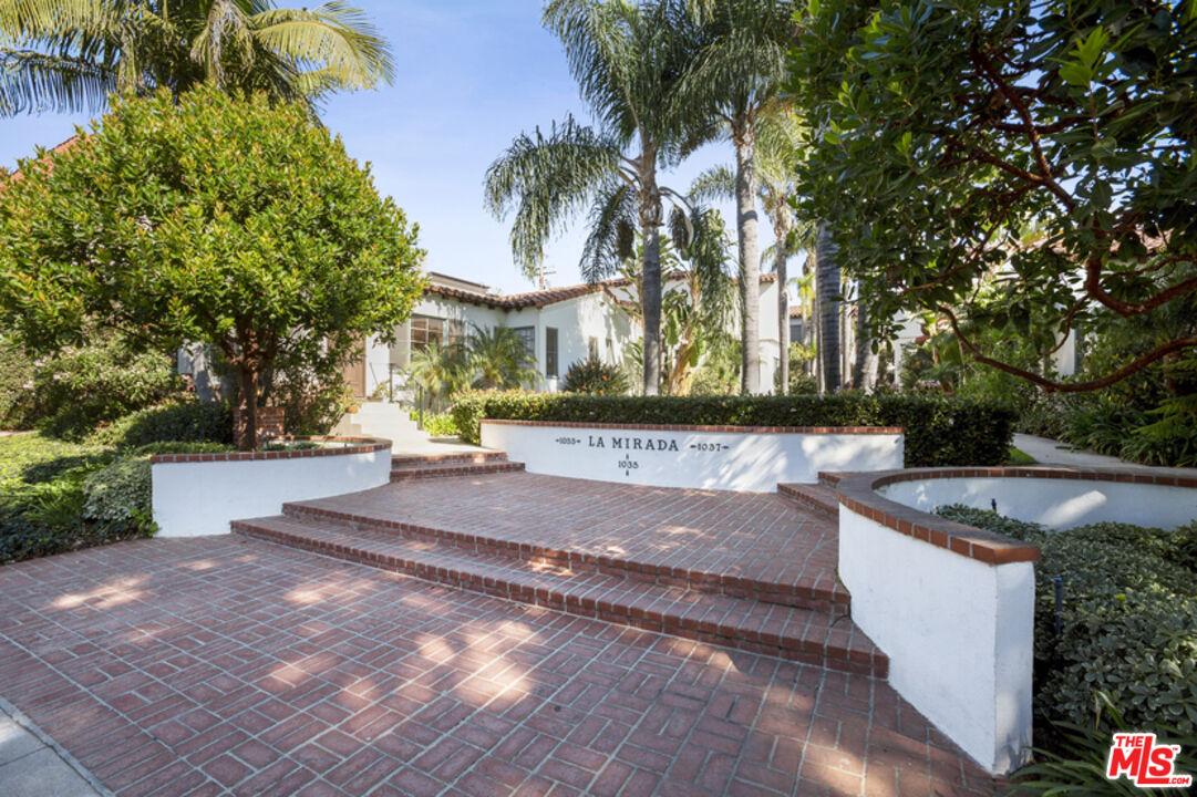 1033 9Th St Unit: 1033C