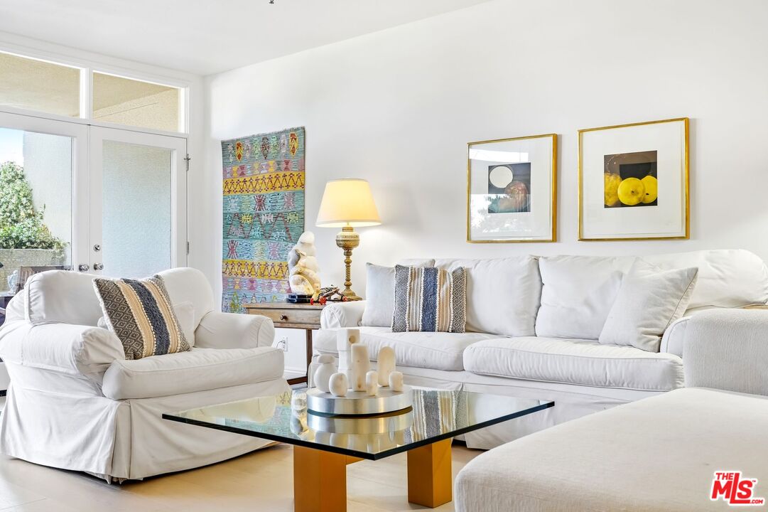 2115 3rd St Unit: 102