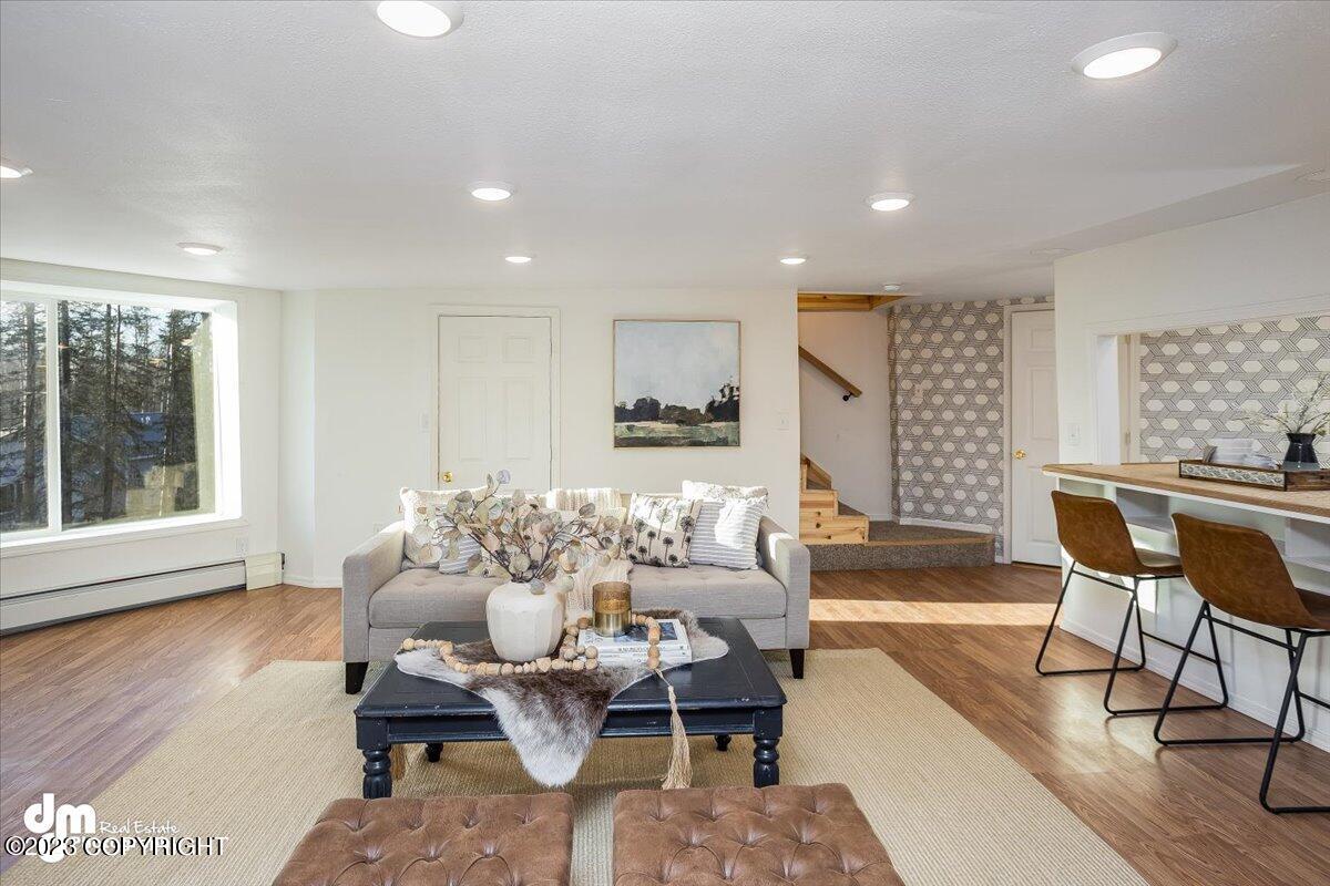 10385 W Lakeshore Drive