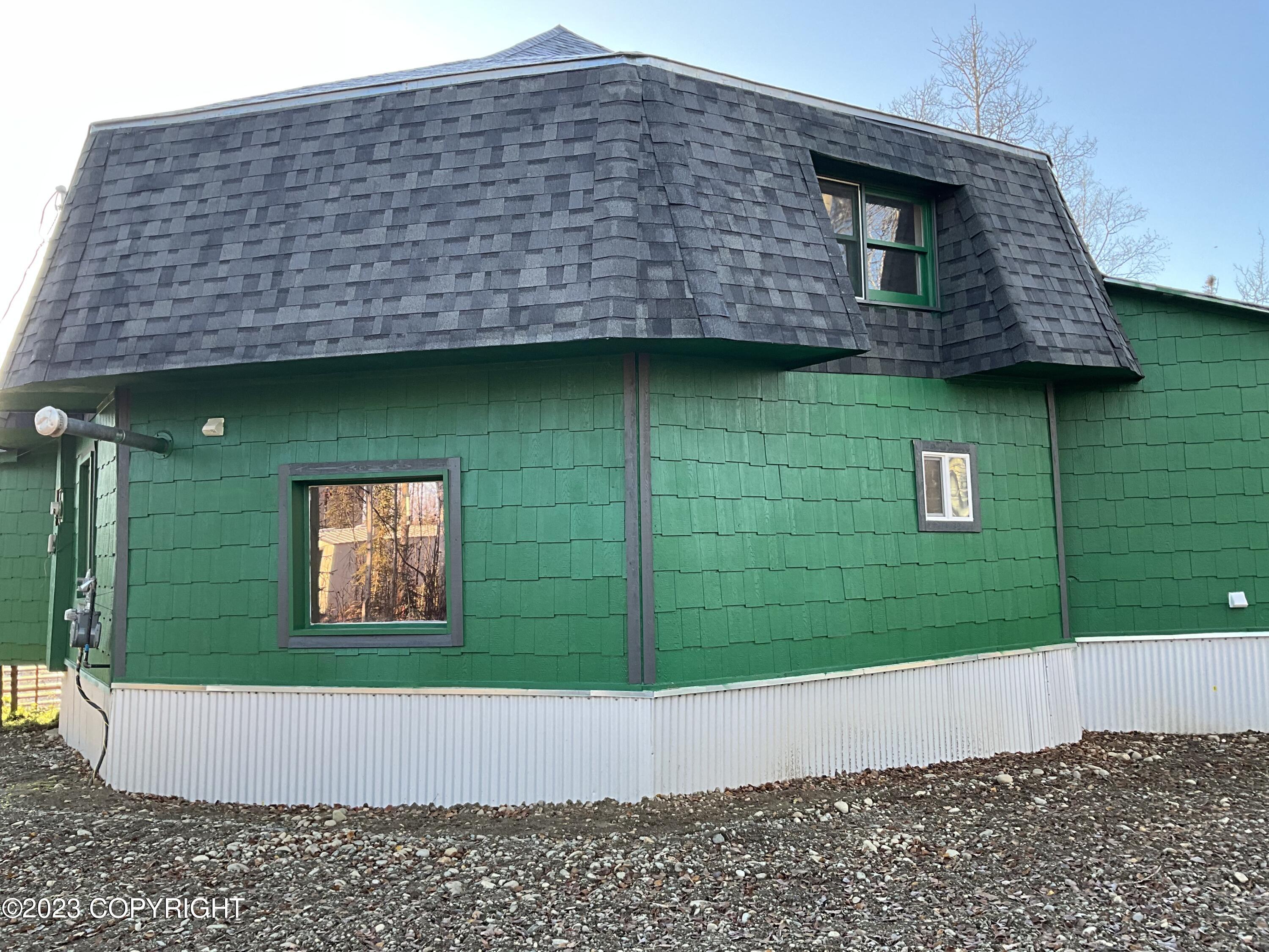 10385 W Lakeshore Drive