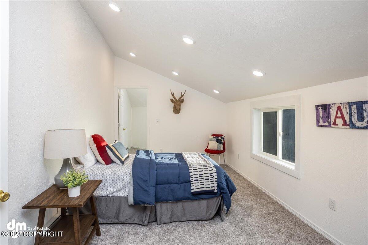 10385 W Lakeshore Drive