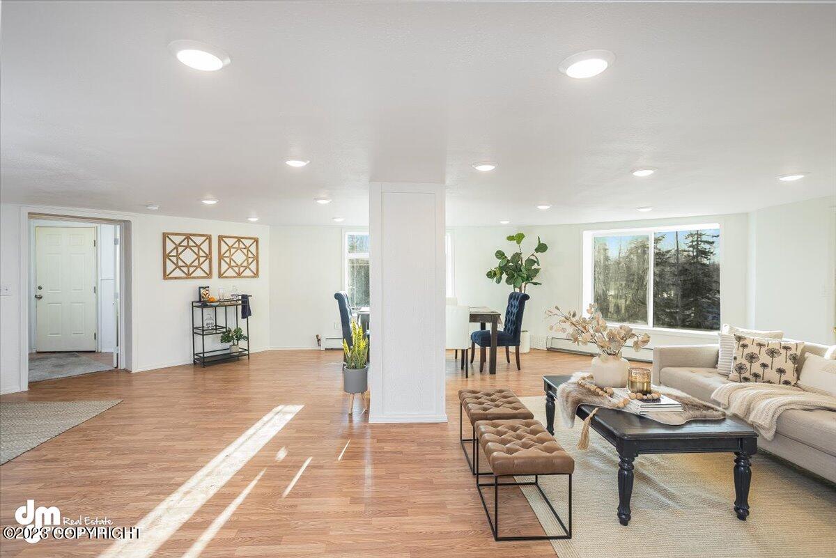 10385 W Lakeshore Drive