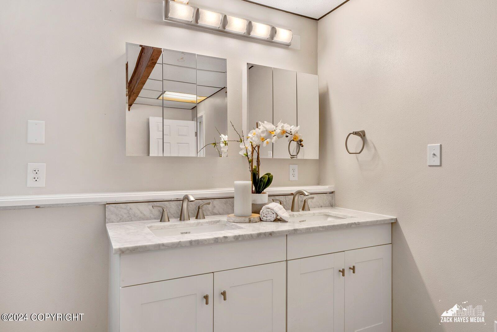 5451 W Greensward Drive