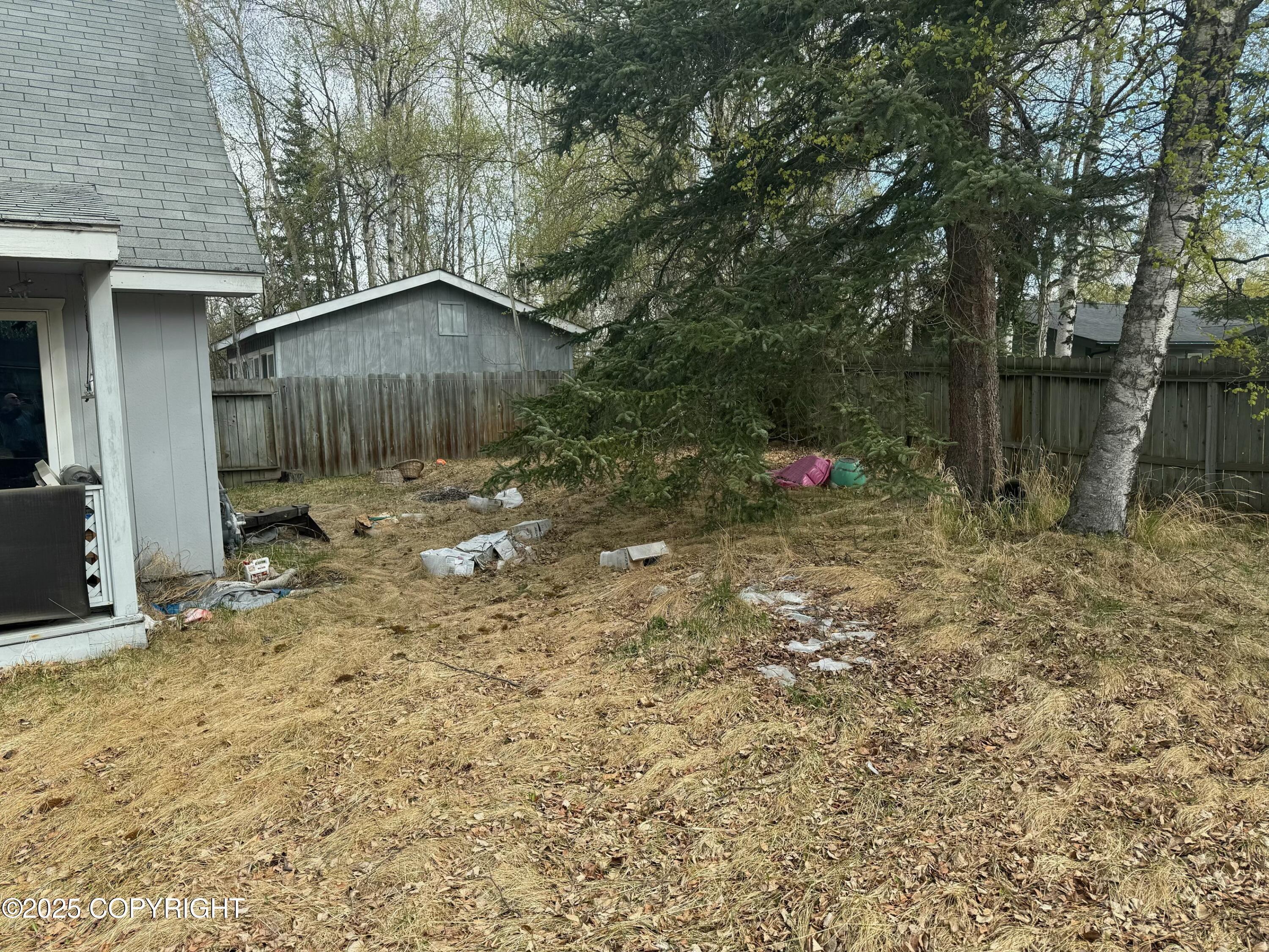 735 W Winter Avenue