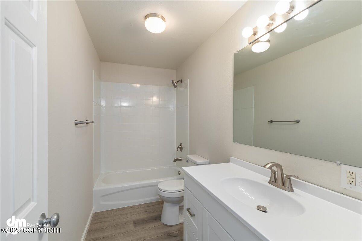 2180 N Monte Vista Drive