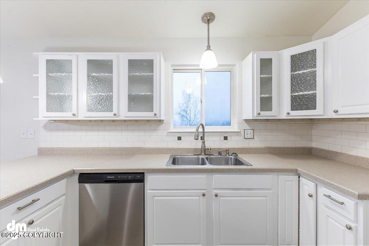 2180 N Monte Vista Drive