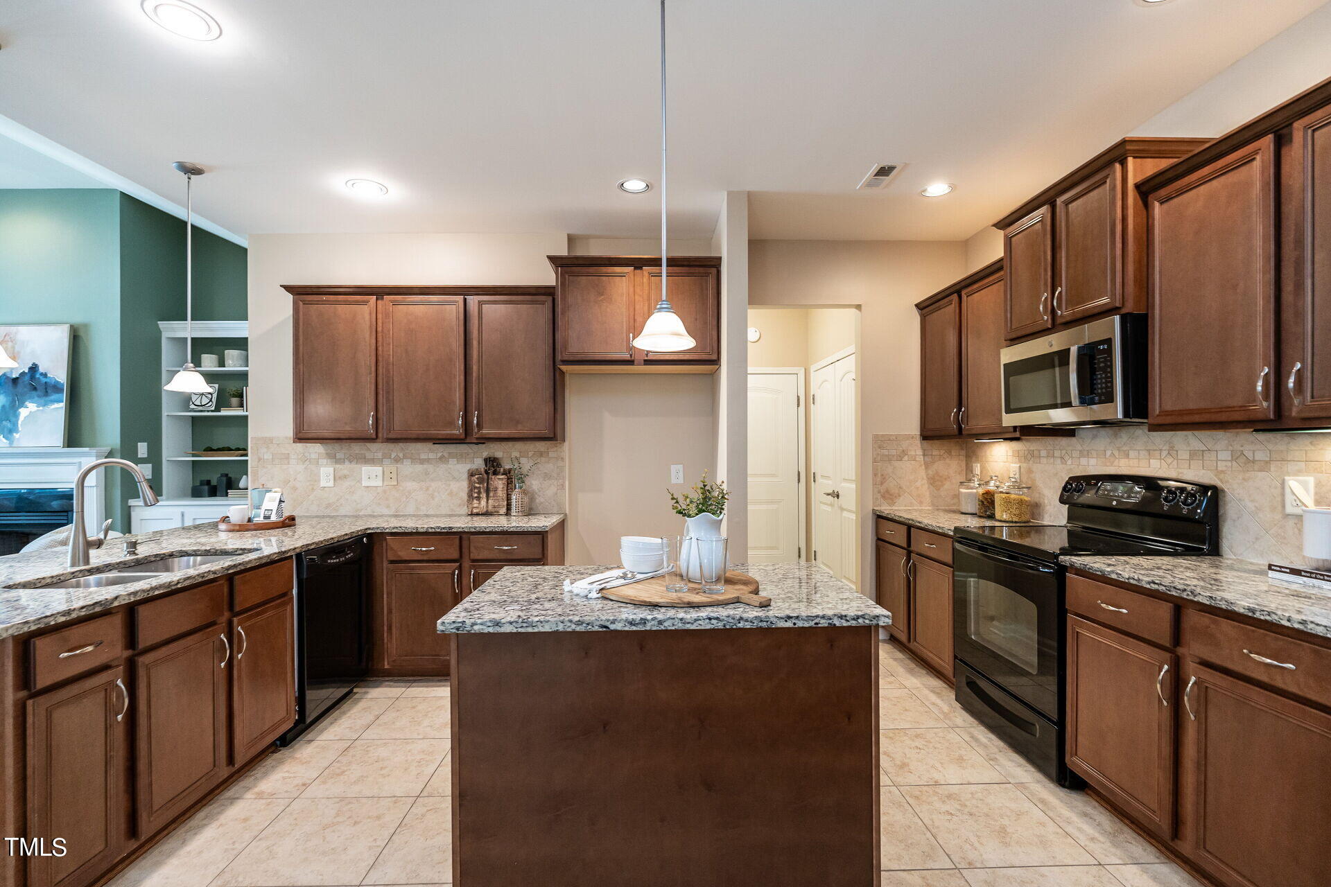 4713 Fern Stone Court